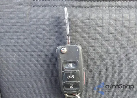 2015 Volkswagen Jetta 2.0L S из США, поврежденный, VIN 3VW2K7AJ8FM406923